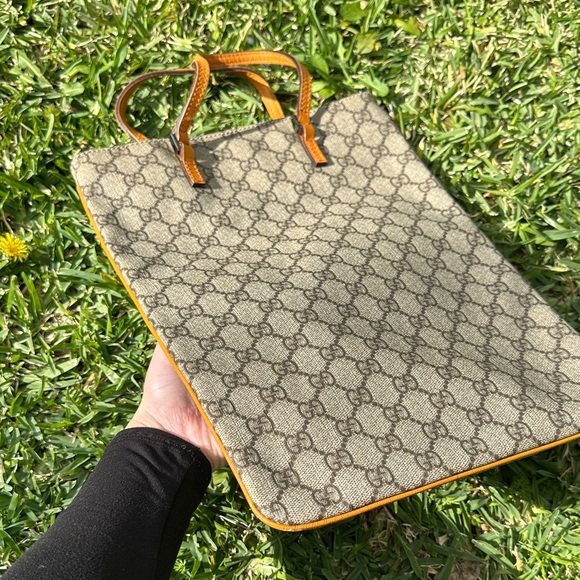 Gucci Beige and Brown Monogram Tote - Picture 7 of 16